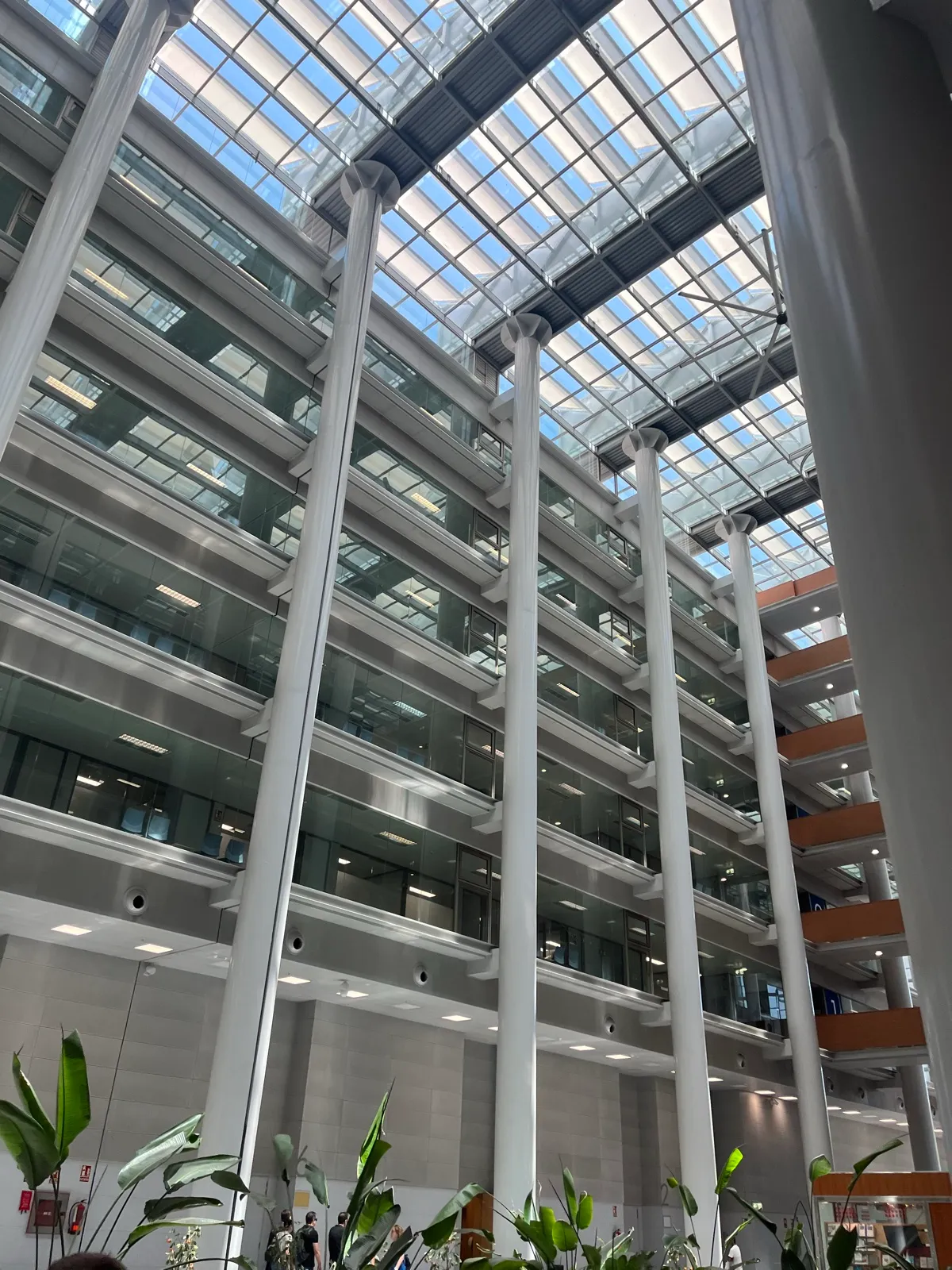 Fotografía de un espacio interior asociado al despacho Herrera de Óscar Abogados